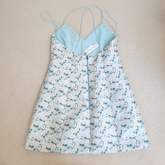 ALICE + OLVIA Tayla Floral Structured Sleeveless Mini Dress - Picture 5 of 12
